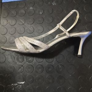 Silver rhinestone heels size 7.5